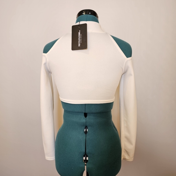 NWT Pretty Little Thing white crepe Bardot high neck cutout crop top size 2 US - Picture 3 of 7